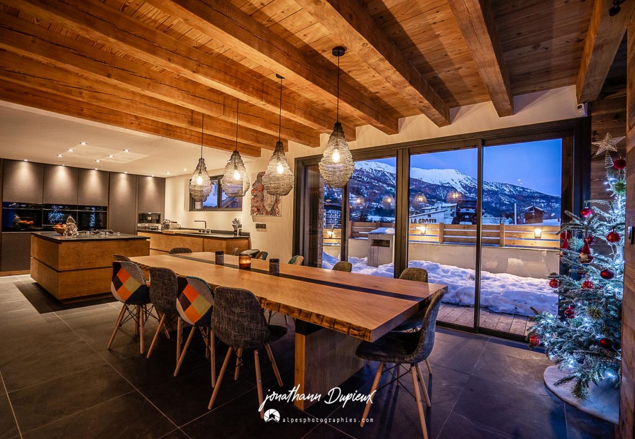 Chalet in La Salle-les-Alpes - Chalet Beleza