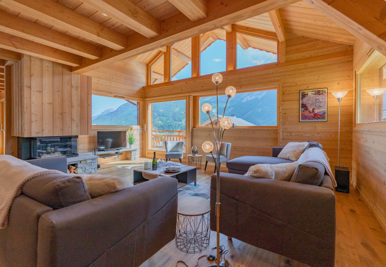 Chalet in Le Monêtier-les-Bains - Chalet Aigle