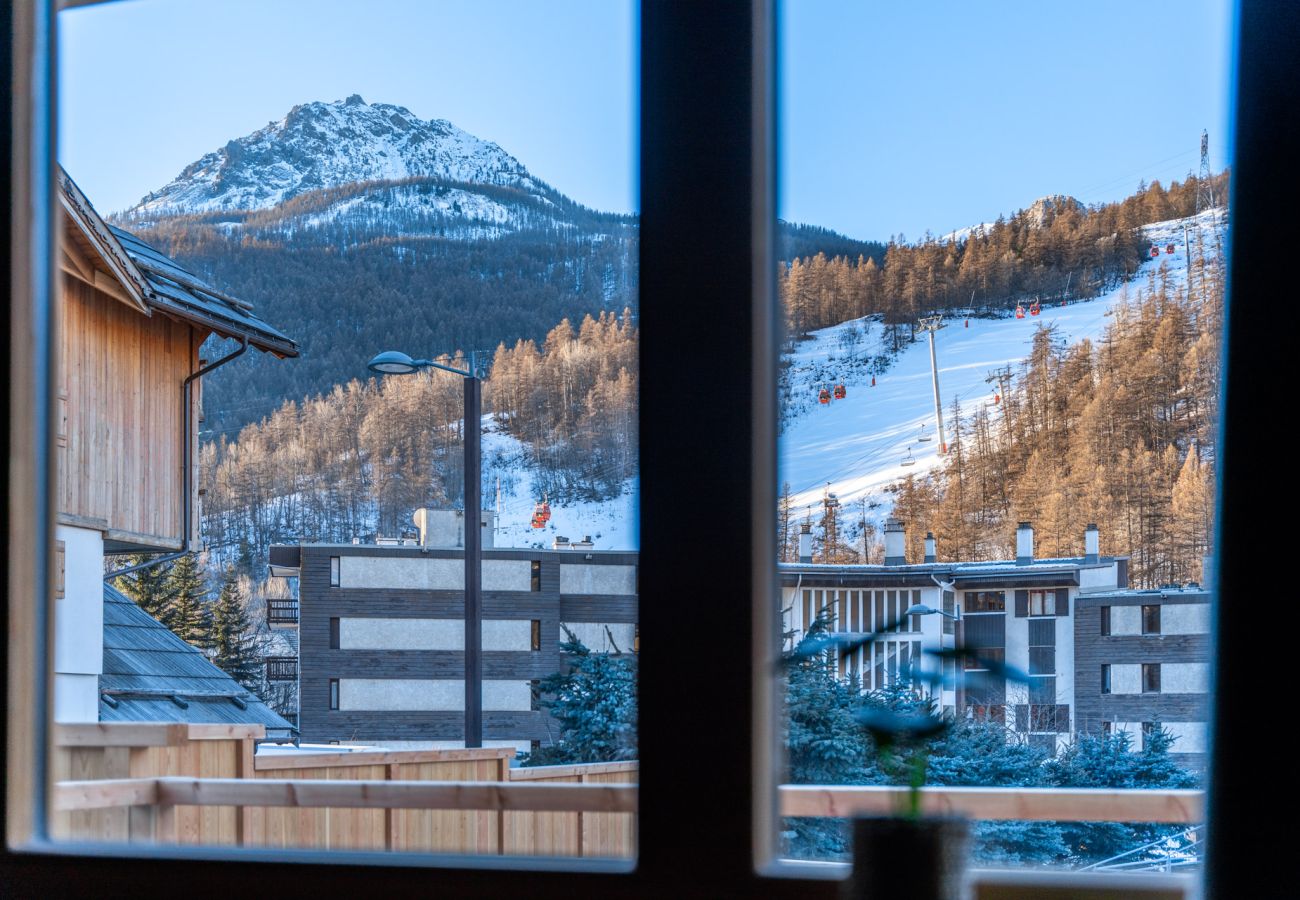 Chalet in Saint-Chaffrey - Chalet Izoard