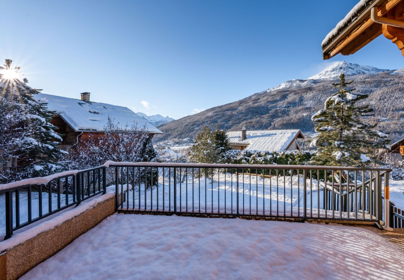 Chalet in Saint-Chaffrey - Chalet Pacha