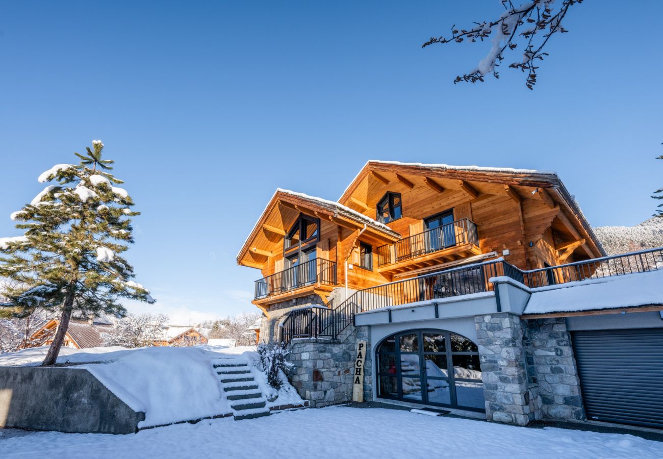 Chalet in Saint-Chaffrey - Chalet Pacha