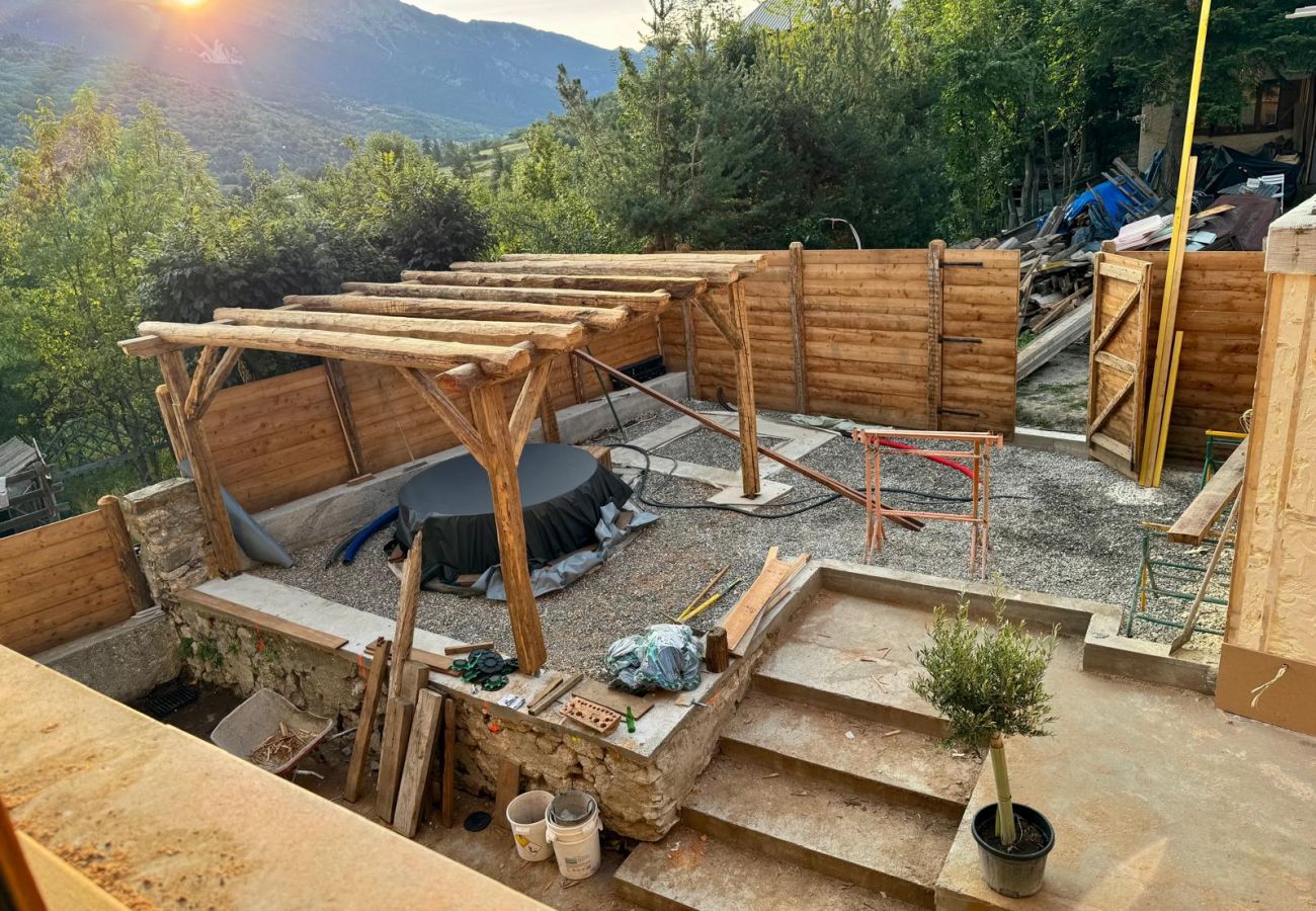 Chalet à La Salle-les-Alpes - La Louvetière